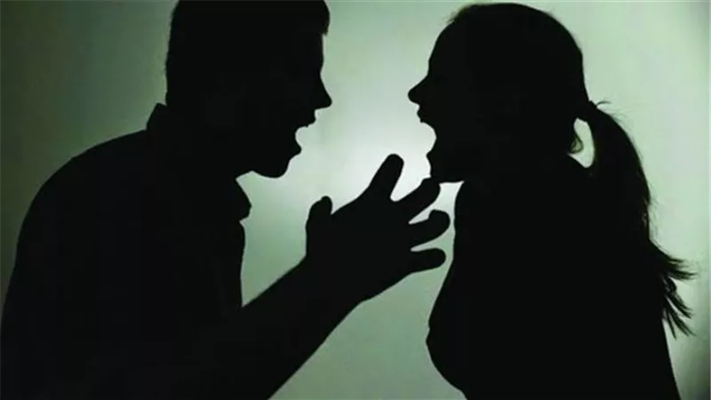 جريمة بشعة.. «كمال» حرق زوجته «نرمين» بحلة البسلة في حلوان