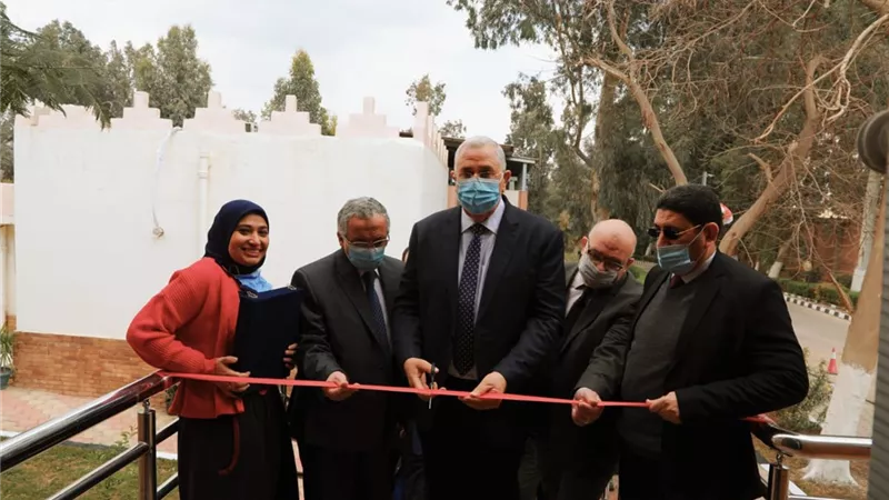 وزير الزراعة يفتتح أحدث خطوط إنتاج لقاحات الدواجن بـ معهد الأمصال واللقاحات البيطرية