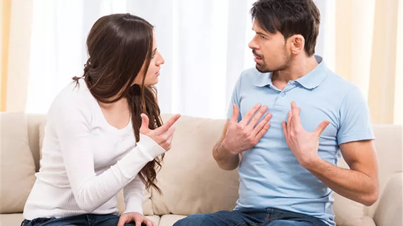 «هل الرجل سبب نكد المرأة أم العكس؟».. ردود صادمة للسيدات! 