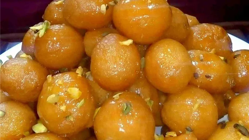 «حلو رمضان».. طريقة عمل لقمة القاضي «الزلابية» في المنزل بالتفصيل 