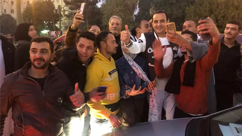 أسرار «كلام من دهب» وأحلام البسطاء.. جهز 15 ألف عروسة وأغاث ضحايا الزلزال| فيديو