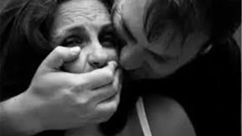 «صنع من شعر زوجته مشنقة وقتلها».. تفاصيل جديدة بقضية عاشق الكيف