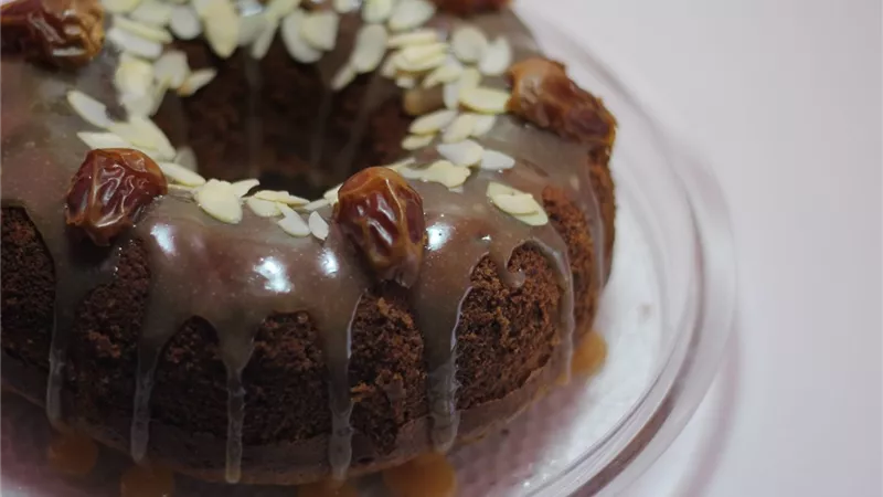 حلو رمضان.. طريقة تحضير كيكة التمر بصوص التوفي