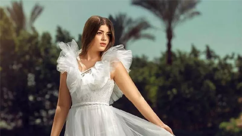 ليلى أحمد زاهر تطل بالأزرق الصارخ في حفلات سحور رمضان