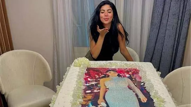 «بإطلالة جريئة» كارولين عزمي تخطف الأنظار بالتايجر في عيد ميلادها.. صور