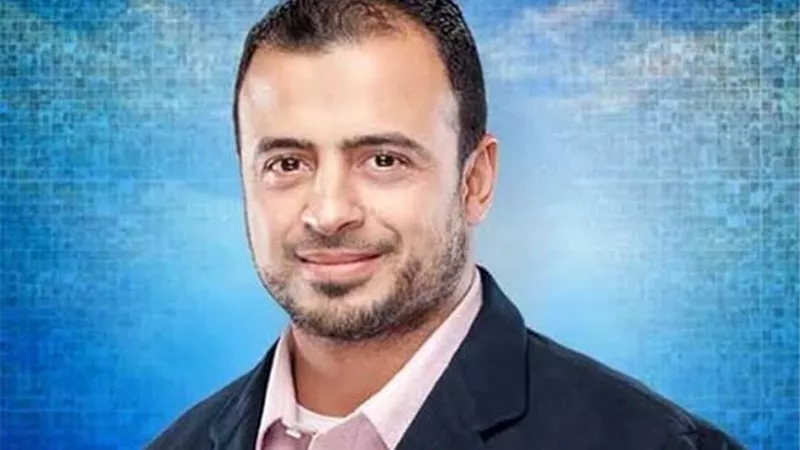 مصطفى حسني: 