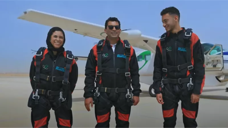 في «نجوم السماء» وزير الرياضة يُحلق فوق العاصمة الإدارية برفقة أبنائه| فيديو