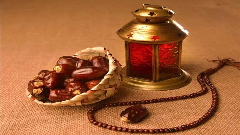 «الإفتاء» تكشف حكم الجمع بين نية صيام قضاء أيام رمضان والستة البيض| فيديو