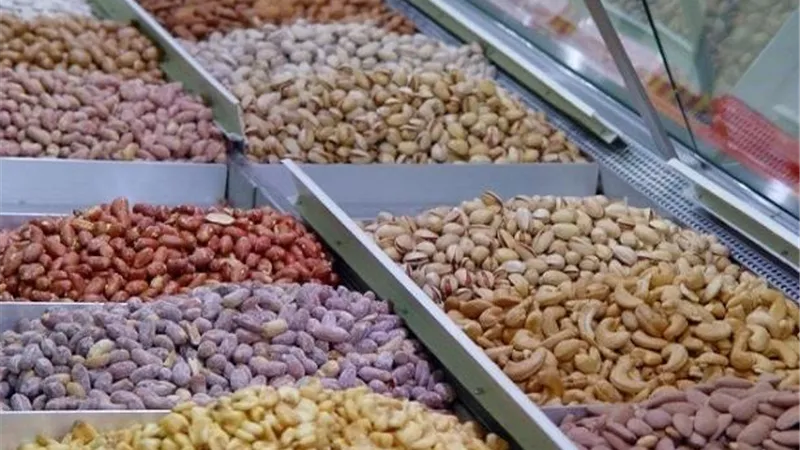 للبنات والسيدات.. تفسير حلم رؤيا أكل اللب في المنام بالتفصيل لابن سيرين