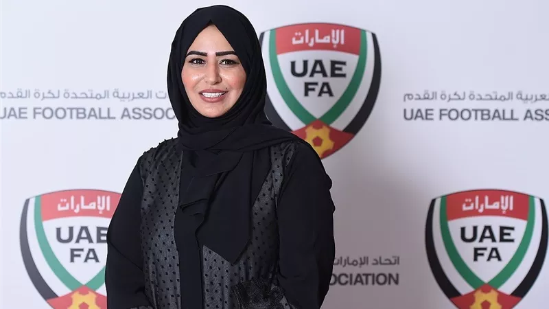 رئيسة لجنة كرة القدم الإماراتية تهنئ 