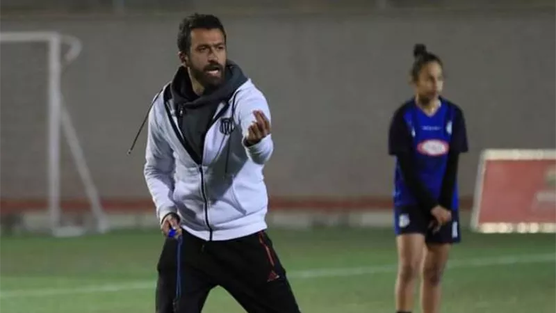 اتحاد الكرة يعاقب مدرب منتخب الكرة النسائية لهذا السبب!