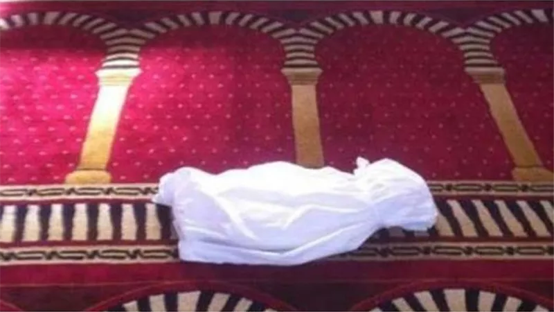 حُكم الصلاة على الجنين الميت وهل تجوز بعد الدفن؟.. «الأزهر» يُجيب