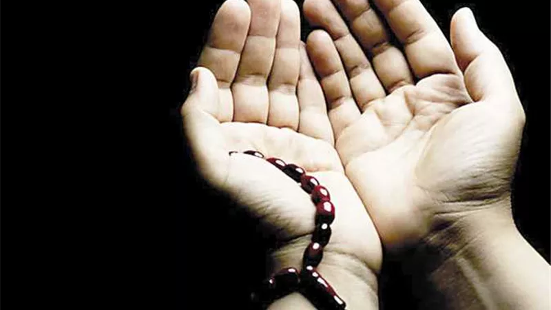 هل طلب الشفاعة والدعاء من الآخرين كفر؟ «الإفتاء» تُجيب