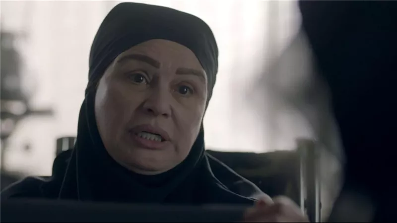 «حملت كلاشينكوف ووشي اتحرق».. إلهام شاهين تكشف كواليس «بطلوع الروح»| فيديو