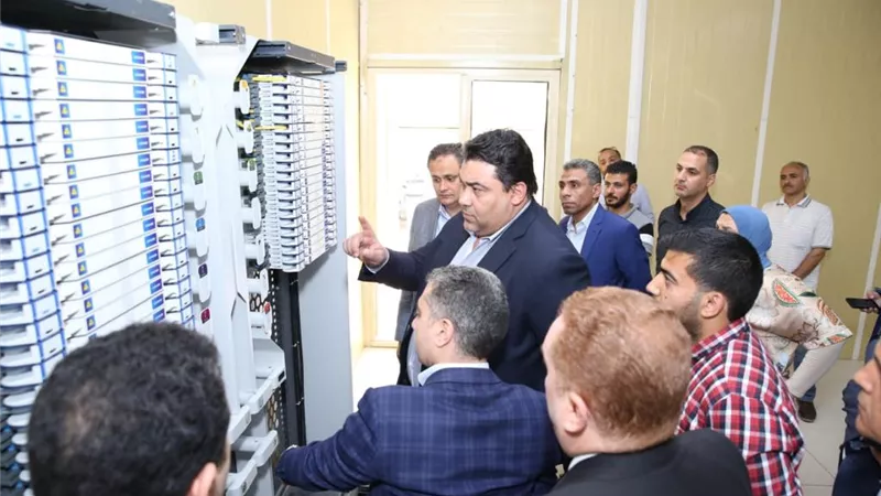 الرئيس التنفيذي للمصرية للاتصالات يتفقد أعمال تطوير الشبكة بالقاهرة الجديدة