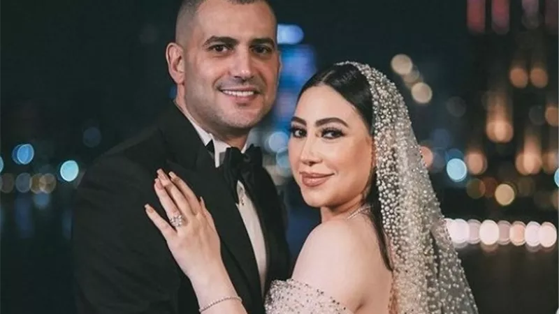 «عليا الطلاق أبوظ الجوازة عادي».. ما سر غضب بوسي بحفل زفافها؟!