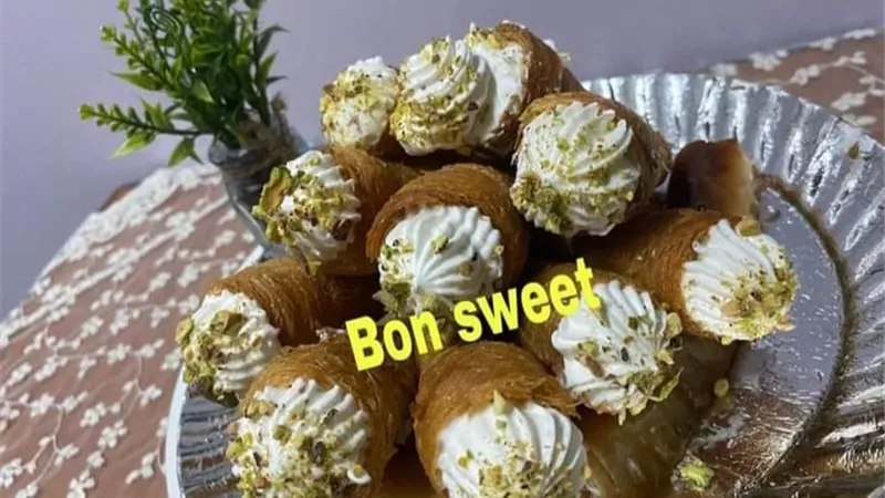 بنت الصعيد تُبدع مع «بون سويت».. حلويات هاجر ماركة مسجلة| صور