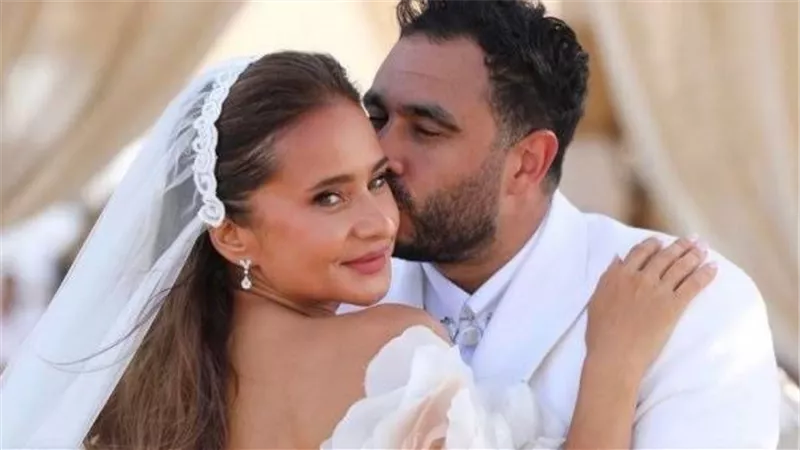 زوج نيللي كريم يشاركها بطولة مسلسلها الجديد 