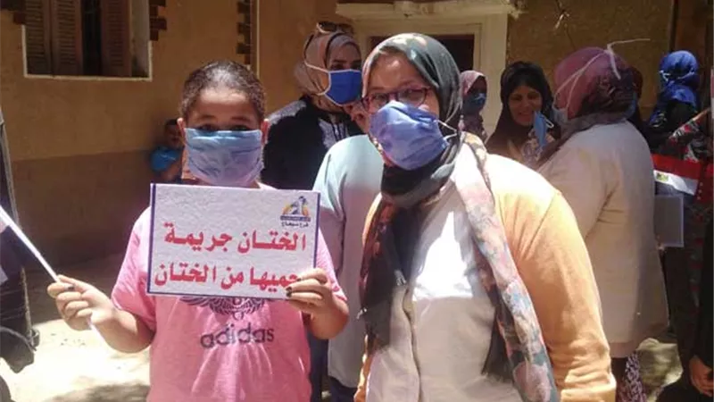 «حملة طرق الأبواب».. جهود المجلس القومي للمرأة للتوعية بمخاطر الختان