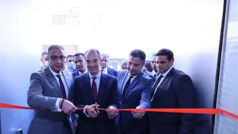 وزير الاتصالات يفتتح مكاتب بريد «قلهانة وطامية والجون» في الفيوم بعد تطويرها