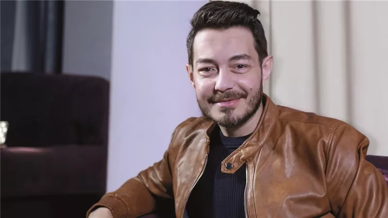 أحمد زاهر لـ
