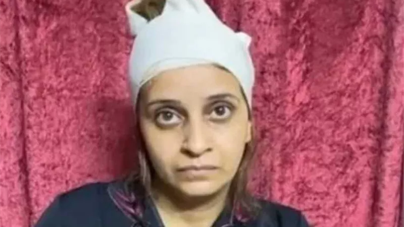 ضربها بشومة.. الحبس والغرامة لزوج ماري مجدي