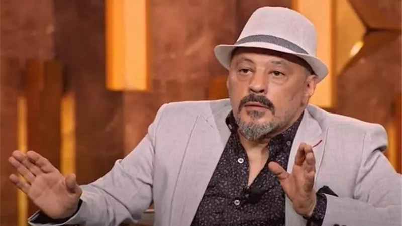 عمرو عبد الجليل يجسد شخصية نجيب الريحاني في 
