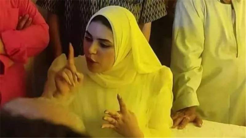 عروس كفر الدوار عن أزمة وصية كتب الكتاب: 