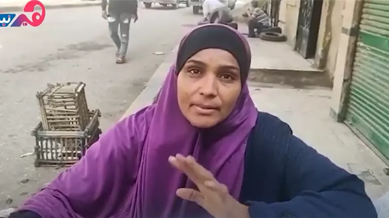 «بقف على عربية الخضار من بعد أذان الفجر».. بنت الأصول مصرية تُساعد زوجها| فيديو
