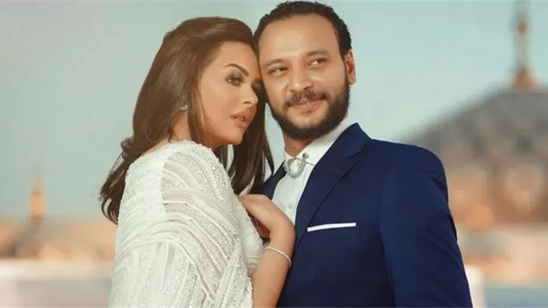 أحمد خالد صالح لـ«هير نيوز»: فخور بزوجتي هنادي مهنا وأتمنى العمل معها قريبًا