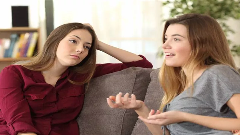 فتاة تسأل على «فيسبوك»: «أخدت حاجات من شقة أخويا أنا كده حرامية؟»