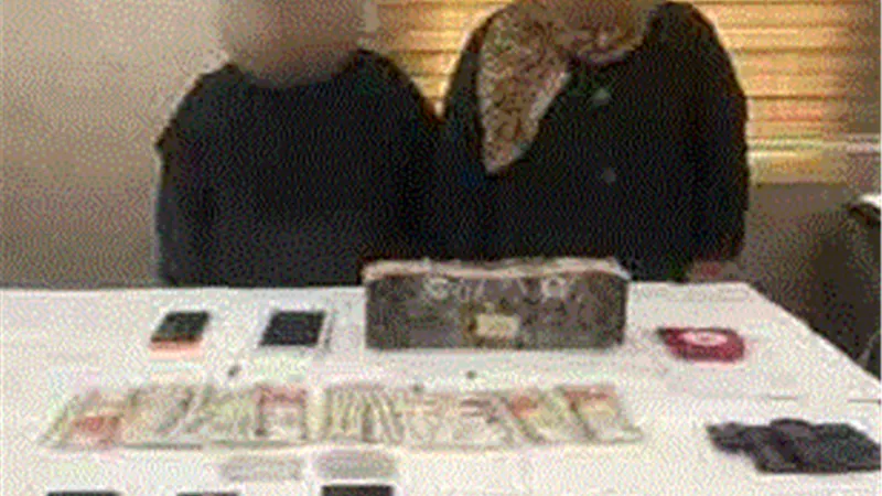 قطع الحقيبة بالموس.. سقوط عصابة الفتيات لنشل عملاء مكاتب البريد