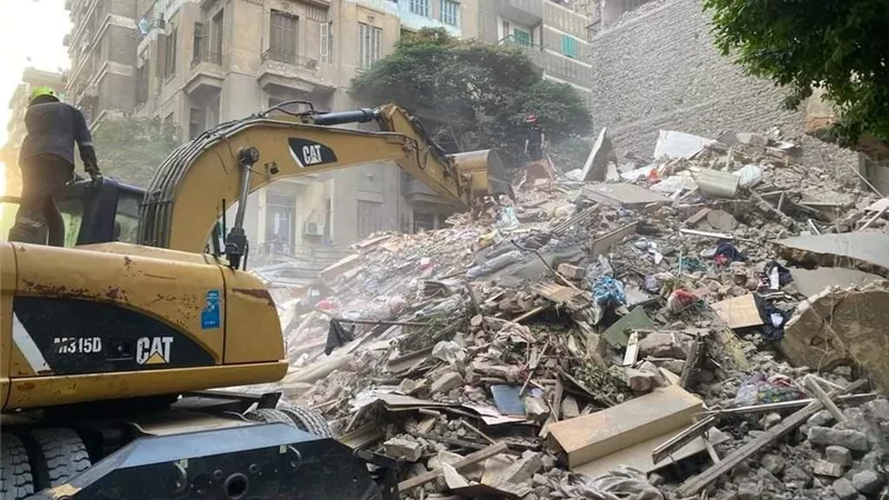 الناجي الوحيد من انهيار عقار الوايلي: «10 دقائق كتبتلي عمر جديد»