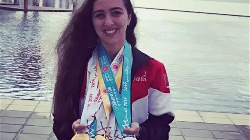 هادية حسني بطلة الريشة الطائرة.. ملكة أفريقية بدرجة صيدلانية