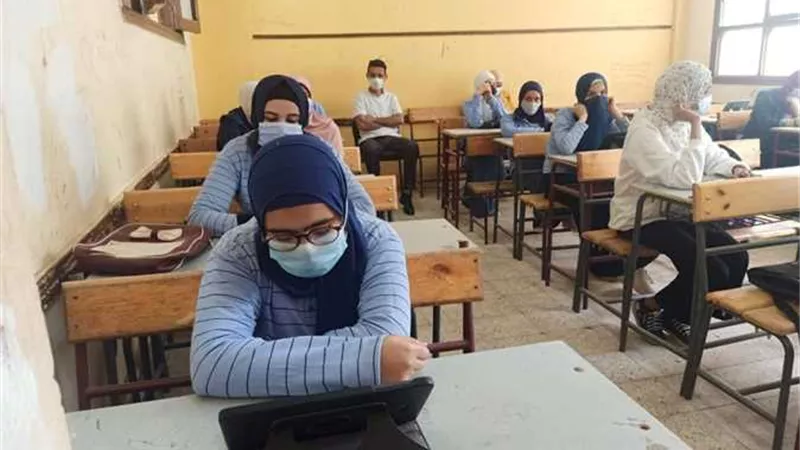 استشاري يوضح أهمية النوم لطلاب الثانوية العامة| فيديو