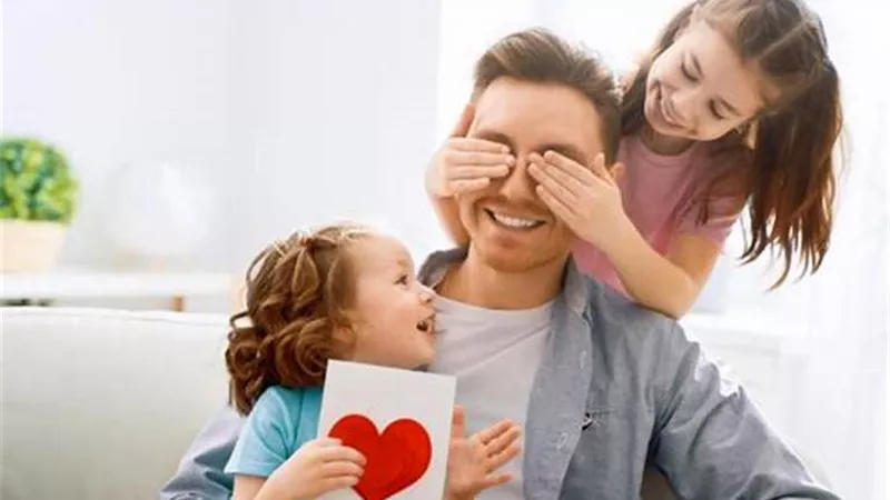 «اسعدي قلب بابا» أفكار هدايا لعيد الأب أنيقة ومفيدة وغير مُكلفة