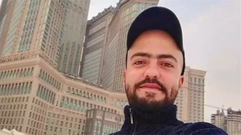 بالفيديو| لحظة انتحار شاب من أعلى كوبري جامعة المنصورة وأنباء تؤكد «لسه عايش»