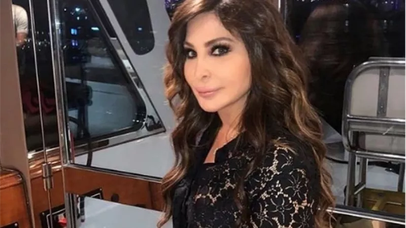 باللافندر القصير.. إطلالة رقيقة لـ إليسا في أخر ظهور| صور