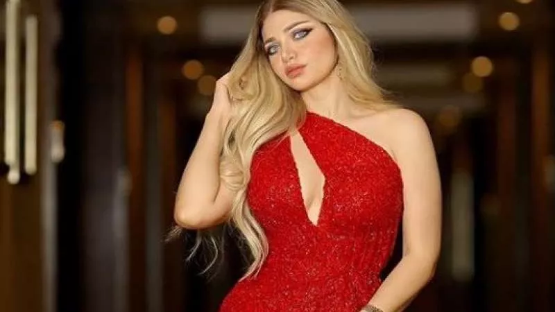 «سنجل وسعيدة».. ياسمين الخطيب تتصدر التريند بعد حذف صور زوجها