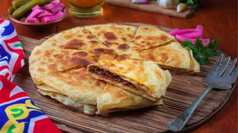 طريقة عمل «صينية الرقاق باللحمة» على سفرة عيد الأضحى 