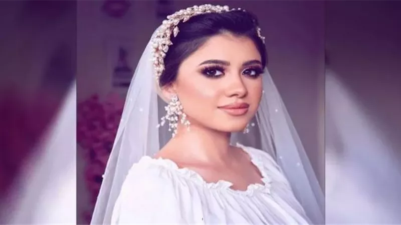 مفاجأة قوية بشأن صورة نيرة أشرف «بالطرحة البيضاء»