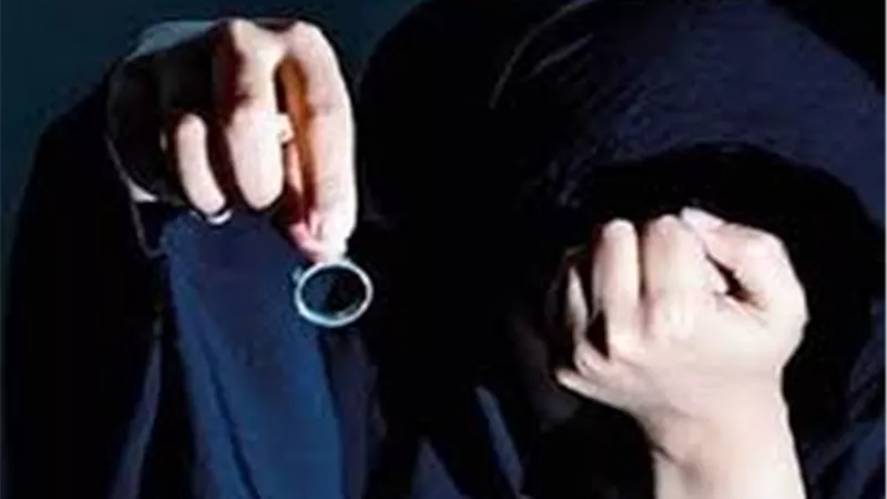 زوجة في قضية خلع: «بنتي أصيبت بمرض خطير بسبب فلوسه الحرام»