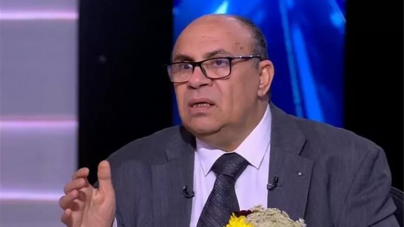 مبروك عطية يوضح النهي الثالث في القرآن «ولا تكونوا أول كافر به».. فيديو