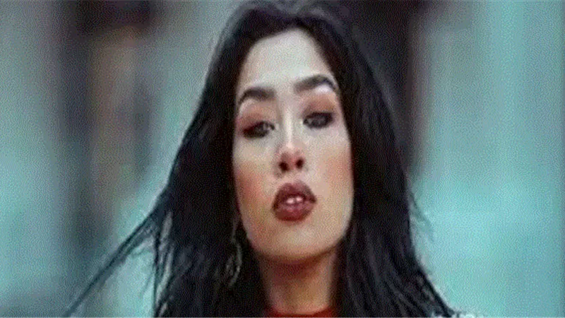 بعد تحرير محضر.. تفاصيل مثيرة في واقعة البلوجر آمال أبو المجد وزوجها