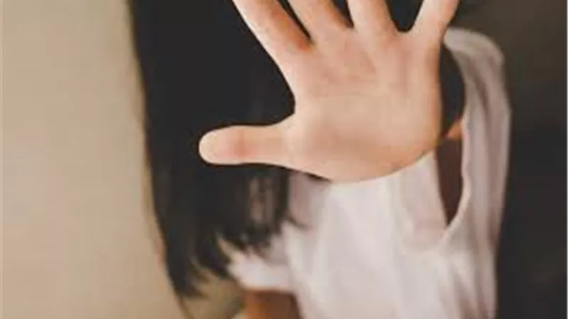 «بعد واقعة طفلة أسيوط».. خبير يكشف 6 طرق لحماية طفلك من التحرش