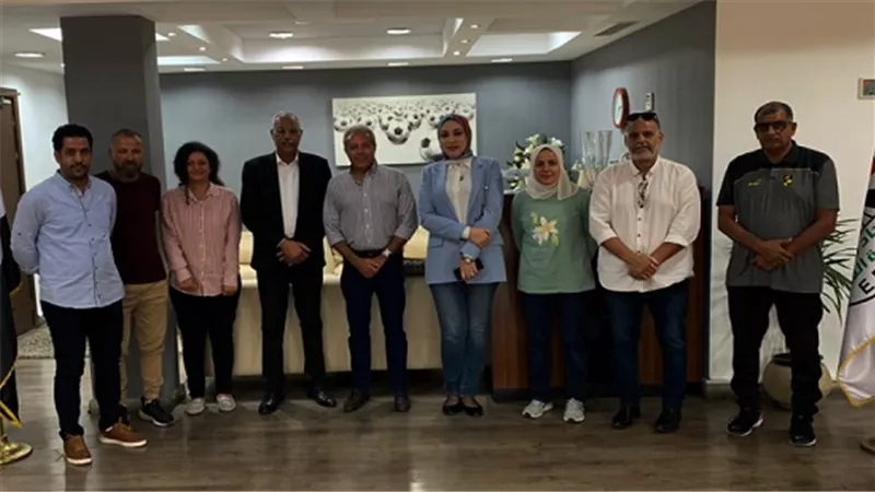 اتحاد الكرة يناقش مستقبل الكرة النسائية مع مفوضي الأندية