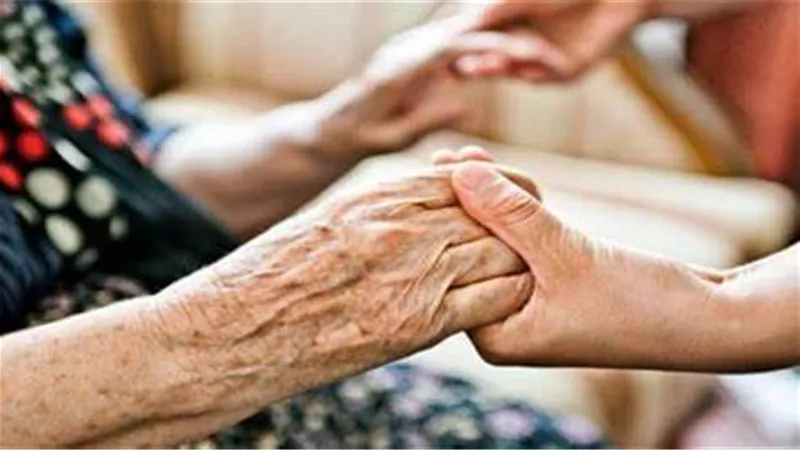 «البادي أظلم».. رفضت خدمة حماتها فصدمها زوجها 