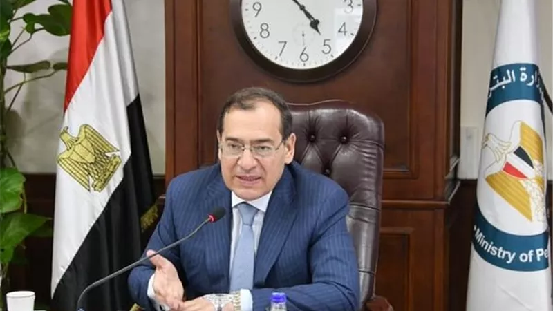 وزير البترول: استحواذ القطاع على الحفارين البحريين «القاهر 1 و 2»