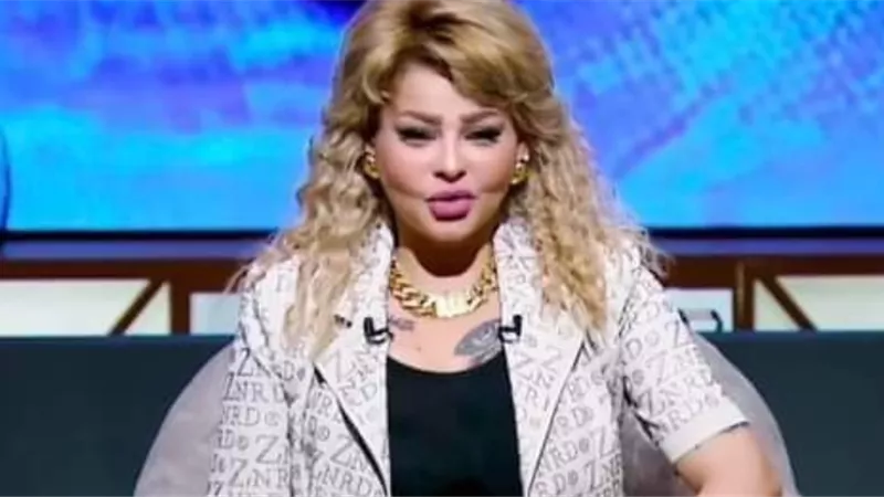 ظهور إيمي تاتو كمذيعة يُشعل غضب السوشيال ميديا.. وتعليقات قاسية