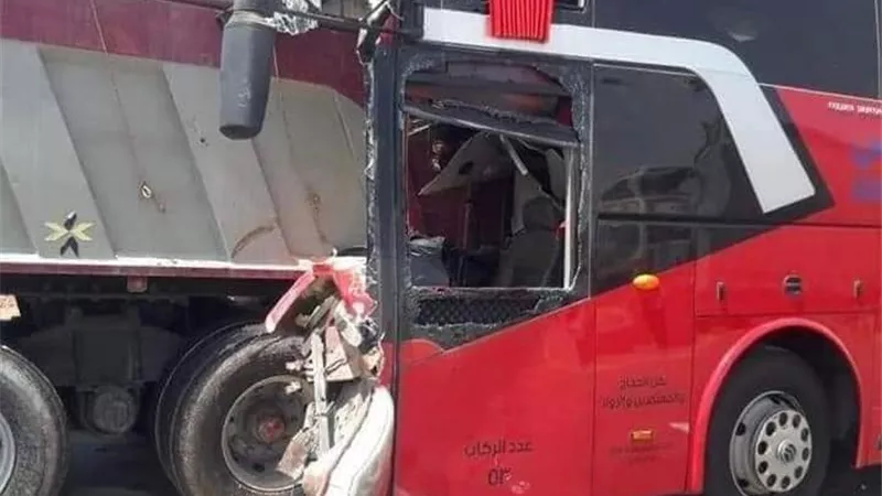 بالأسماء.. تفاصيل مصرع وإصابة 7 مصريين في حادث مروري بالسعودية